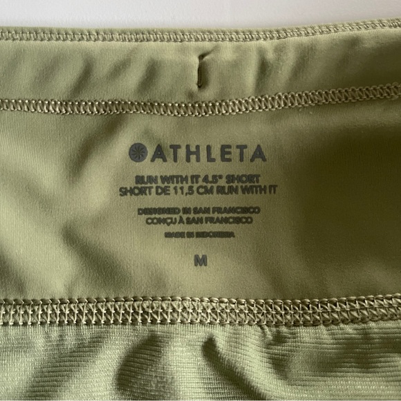 Athleta Run with It 4.5" Short Green Lightweight Athletic Womens Size Medium M - Picture 5 of 9
